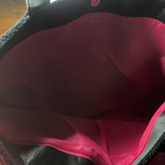 NWOT chanel Beauty Bag Cute Everyday Bag - Picture 3 of 4